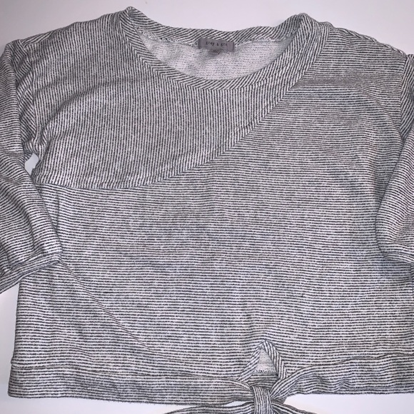 Grey & Gray Striped Cropped Sweatshirt w/Tie & 3/4 Sleeve Size: Large EUC - Picture 2 of 6